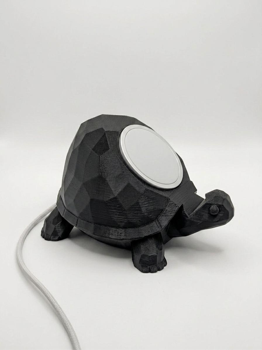 Supporto MagSafe a forma di Tartaruga | Dock iPhone 3D | Stand Scrivania Inclinato | Regalo Originale | Compatibile Apple MagSafe
