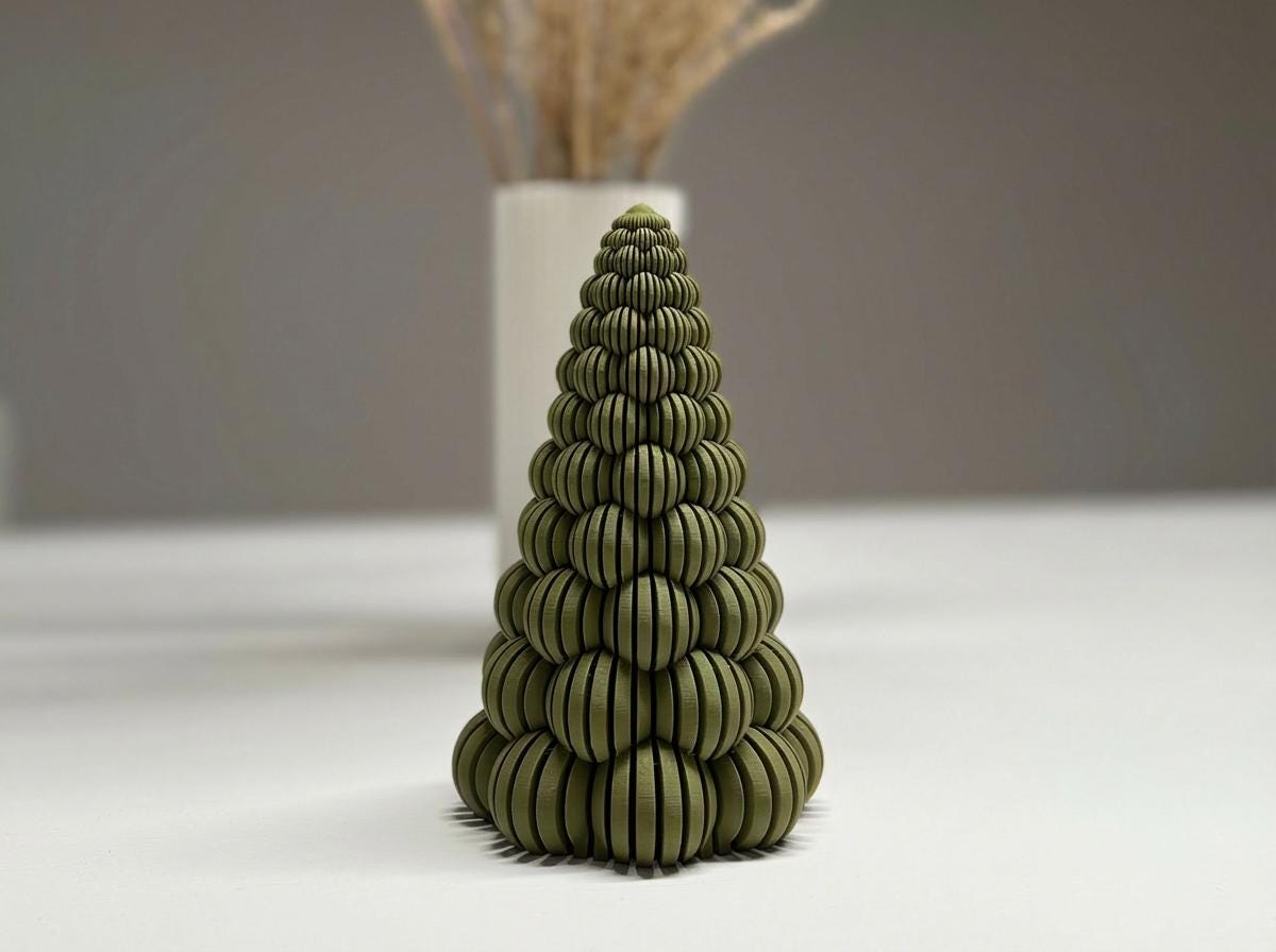 Albero di Natale “Bubbly” Rigato 15 cm – Decorazione Minimal in PLA (4 Colori)