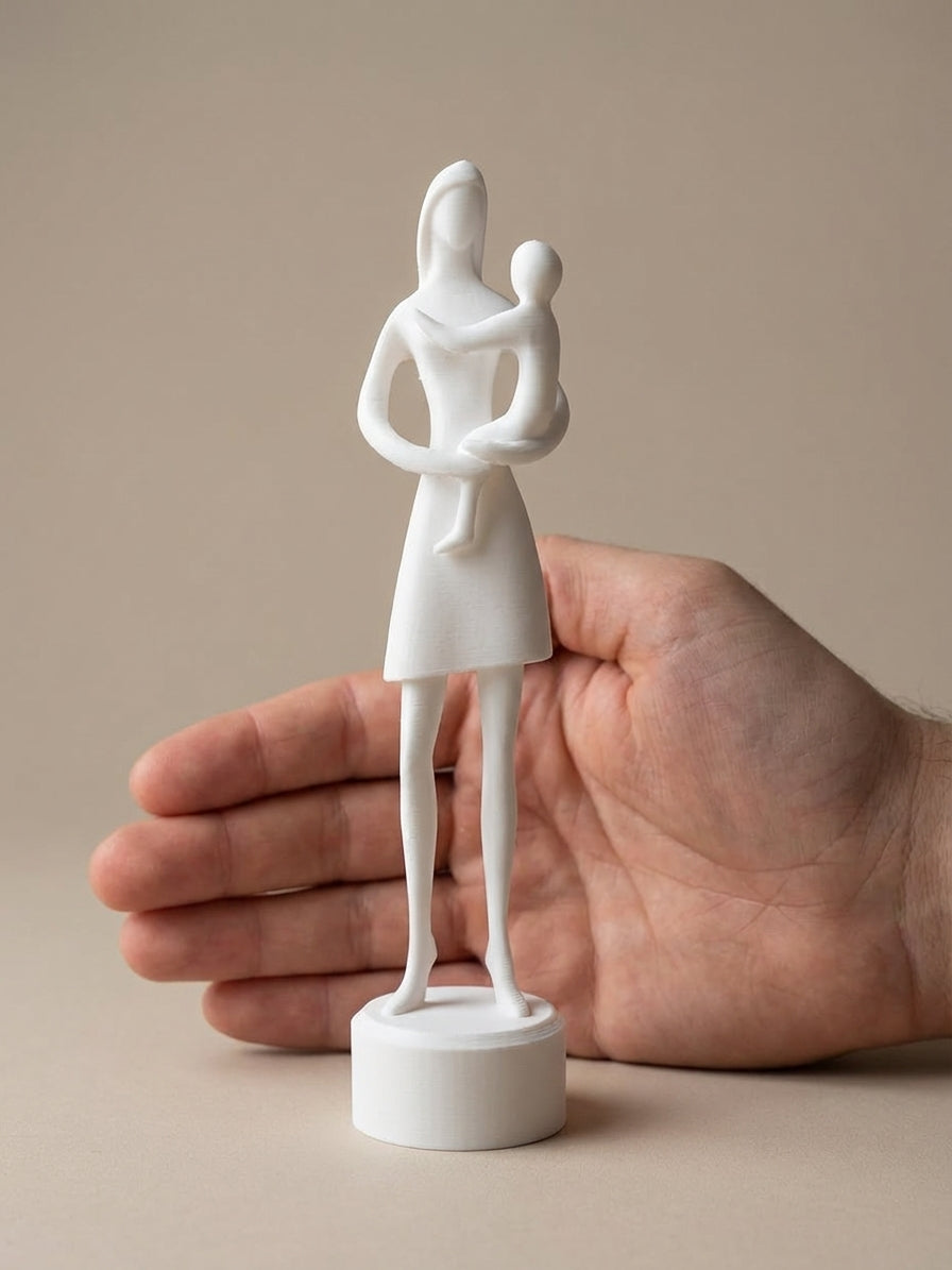 Statuetta Mamma con Bambino Personalizzata | Regalo per la Mamma | Idea Regalo Festa della Mamma | Decorazione Moderna Stampata in 3D