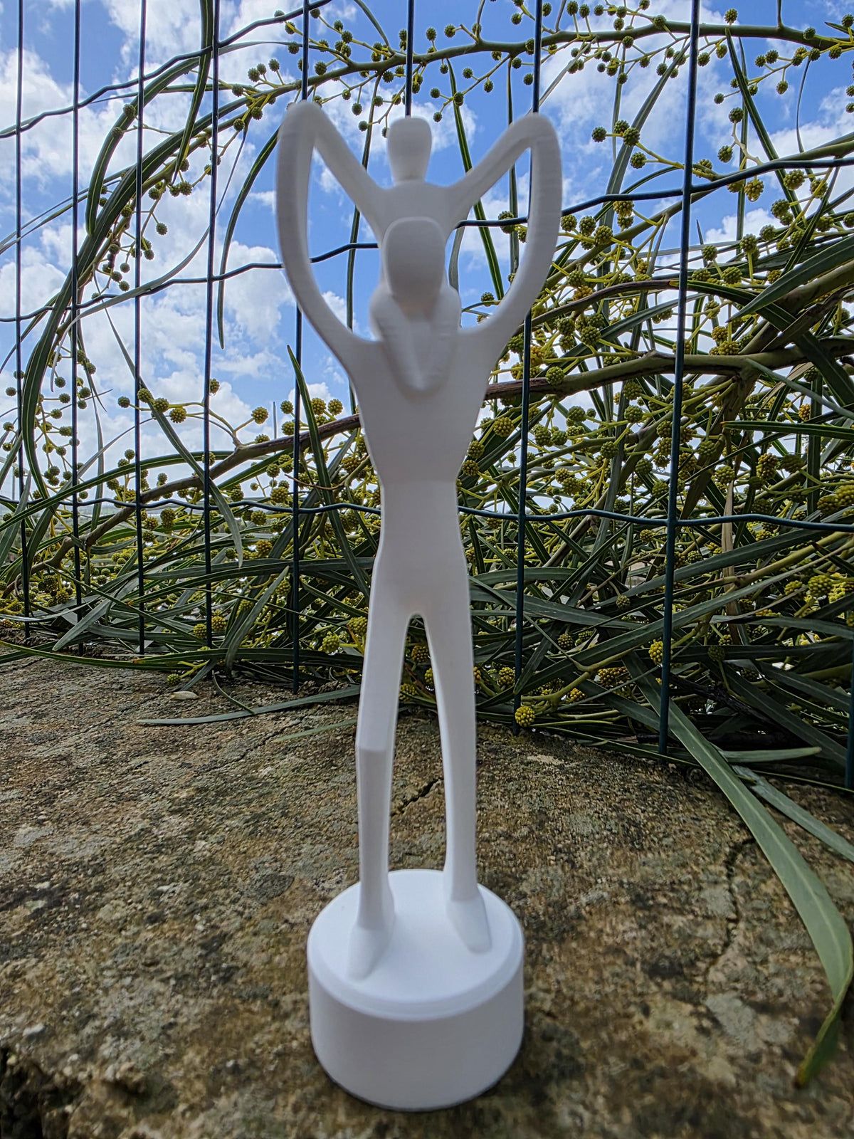 Statuetta Papà con Bambino sulle Spalle – Regalo Festa del Papà